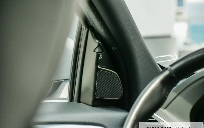 Volvo XC 60 cena 105900 przebieg: 107360, rok produkcji 2017 z Miejska Górka małe 704